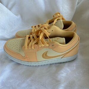 Air Jordan Nike celestial gold womans 8.5 shoes/ Sneakers nwt